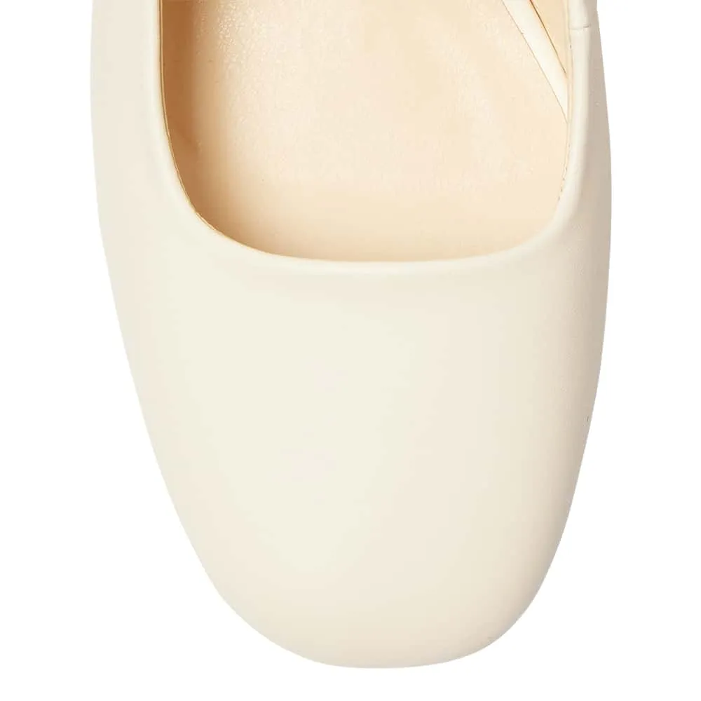 Natasha Heel in Bone Smooth